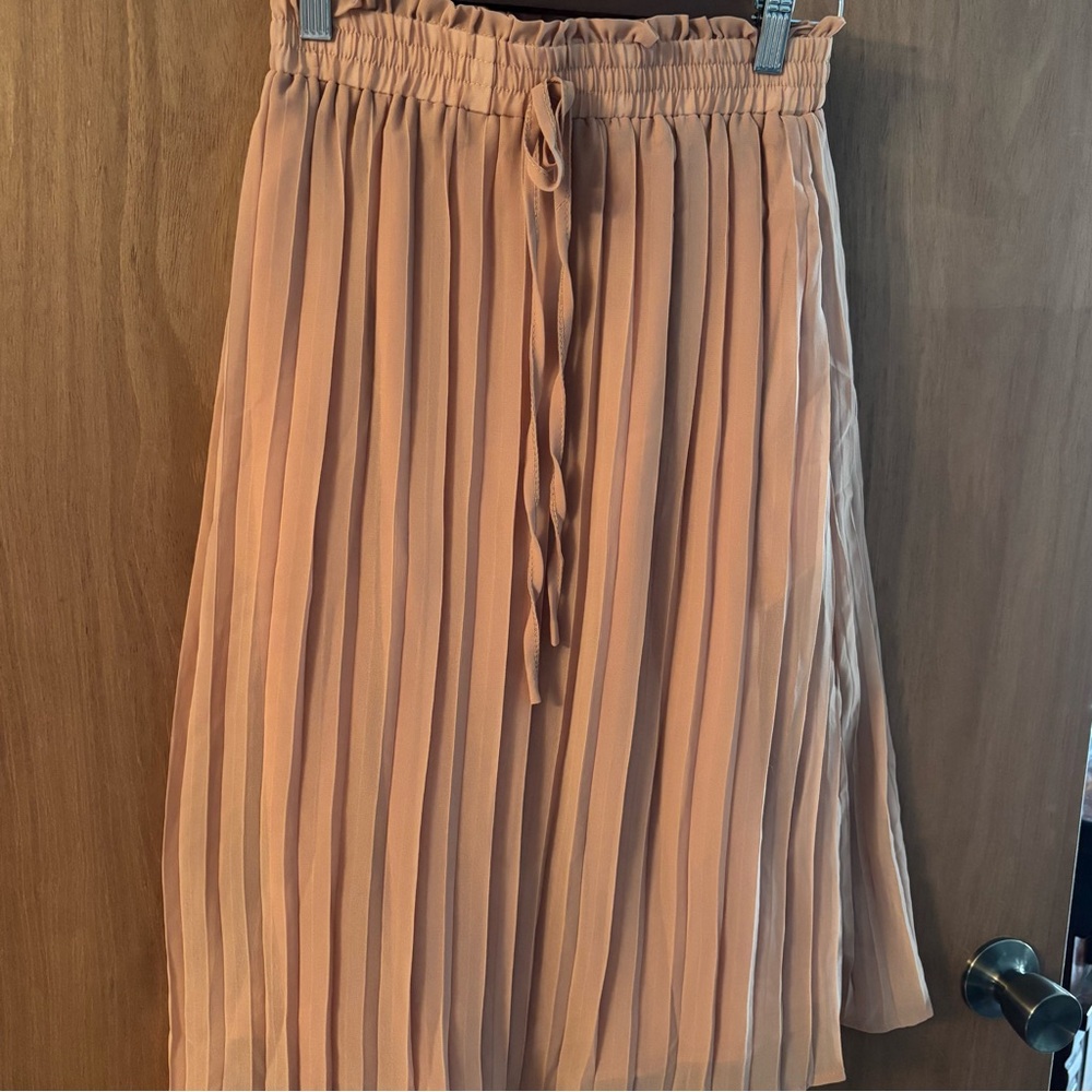 NWT SHEIN pleated skirt